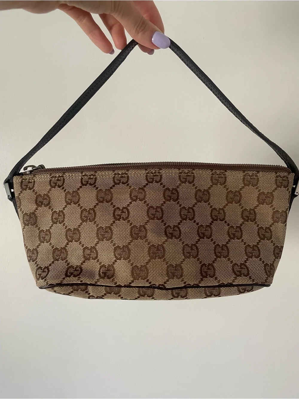 Authentic Vintage Gucci Brown GG Canvas Shoulder Bag with Brown Strap - Picture 2 of 12